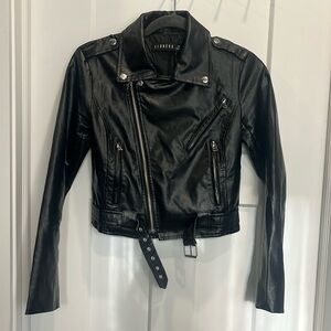Lioness black cropped leather jacket with zippers and belt size XS‎